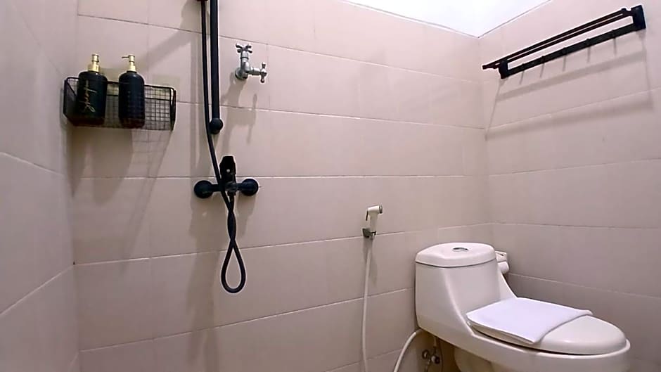 Kenewae Living Near Alun-alun Wonosari Mitra RedDoorz