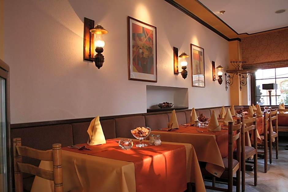 Le Pavillon – Echternach, MO