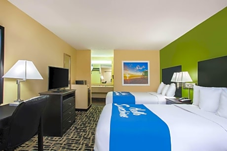 Double Room with Two Double Beds - Smoking
