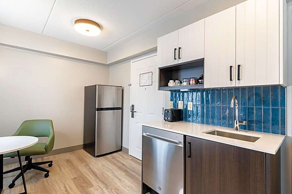 Staybridge Suites London By IHG