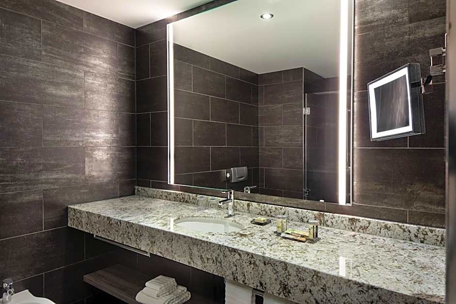 Renaissance by Marriott Hamburg Hotel