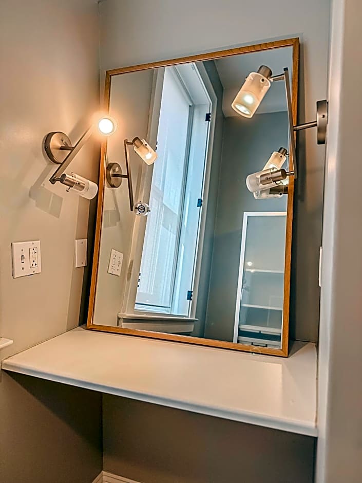 The Historic Lyric Presidential Suite