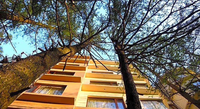 Royale Retreat Hotel And Spa Near Mall