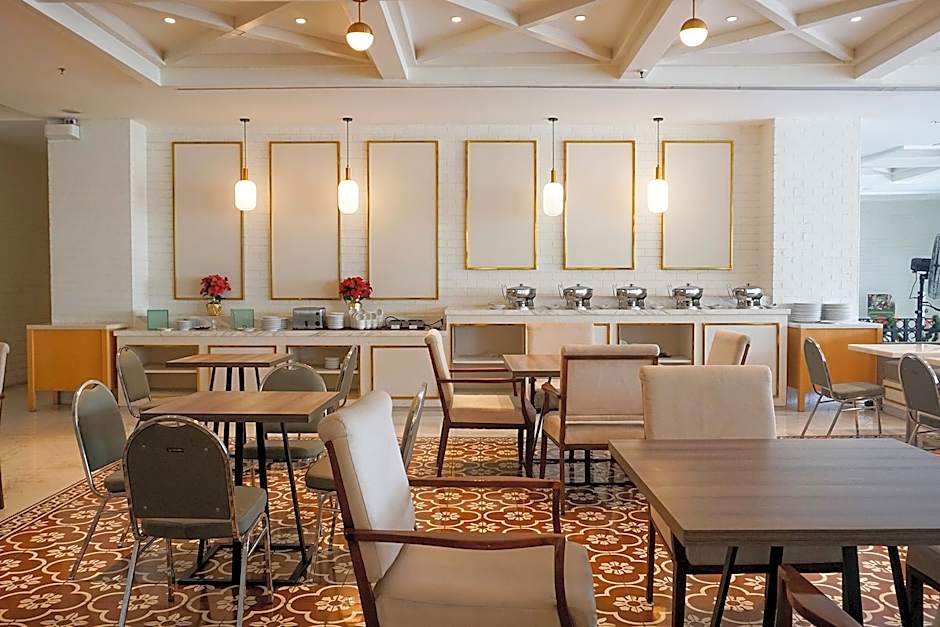 Maxonehotels At Glodok