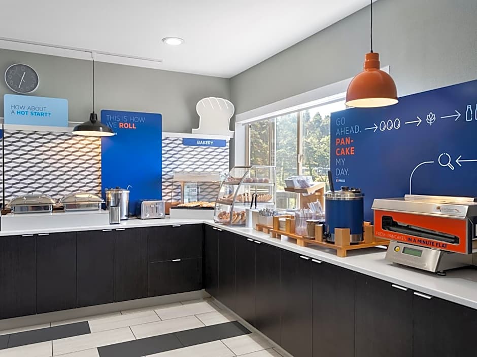 Holiday Inn Express Fort Bragg By IHG