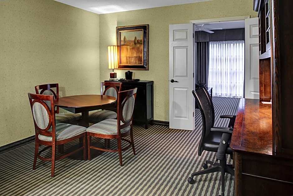 Holiday Inn Express Hotel & Suites Atlanta Buckhead By IHG