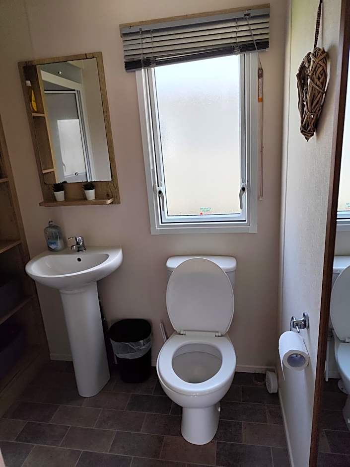 STATIC CARAVAN HOTEL in EDINBURGH