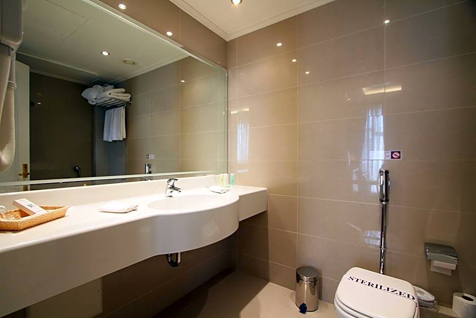 Piraeus Theoxenia Hotel