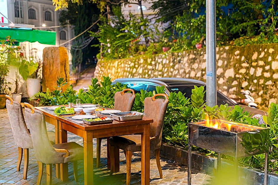 TTR Moonstone Apart Hotel