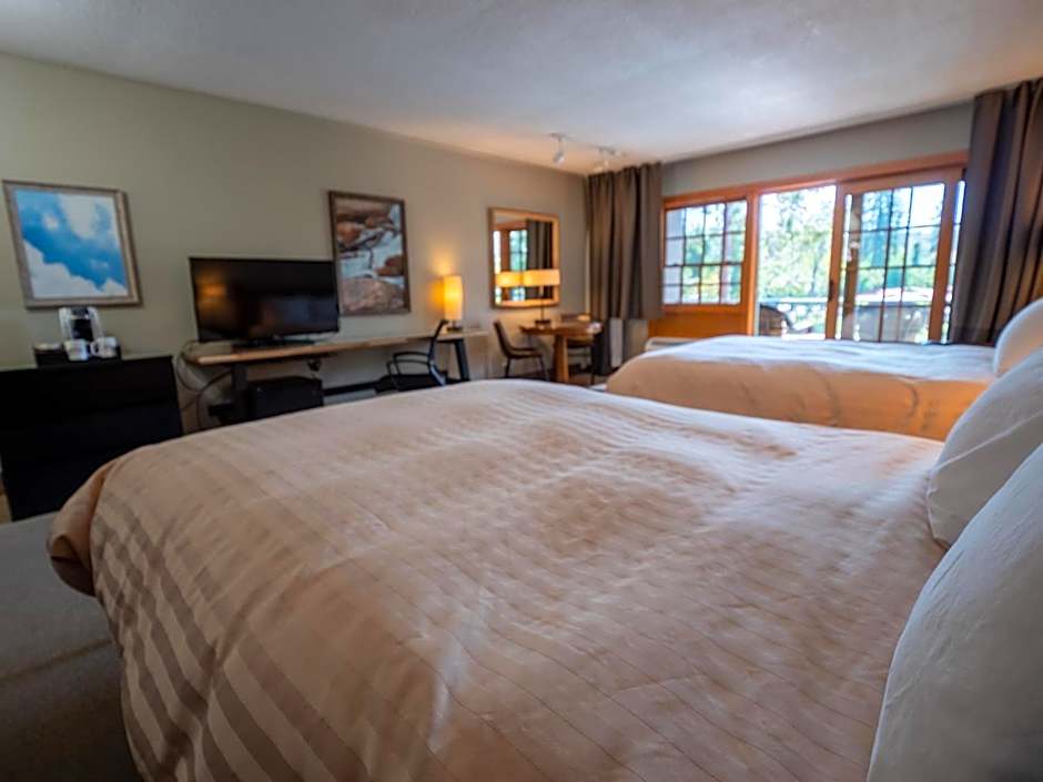 The Lodge at Riverside