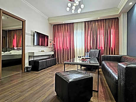 Hotel House