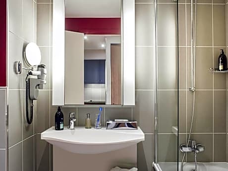 One-Bedroom Apartment (4 Adults)