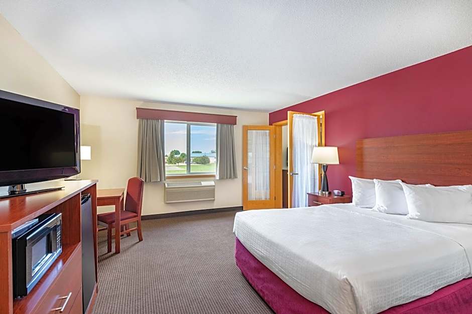 SureStay Plus Hotel by Best Western Litchfield
