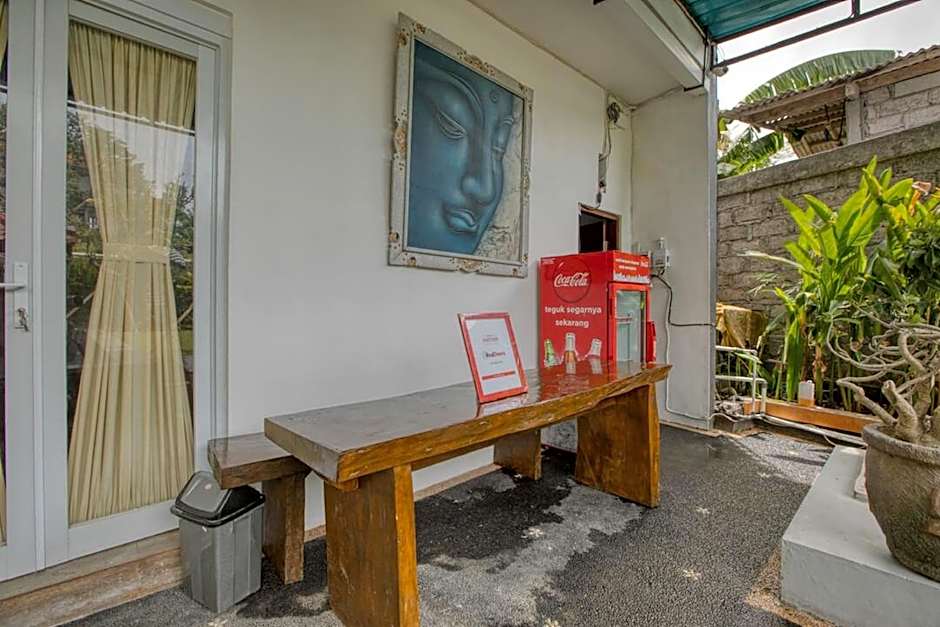 RedDoorz near Exit Toll Nusa Dua