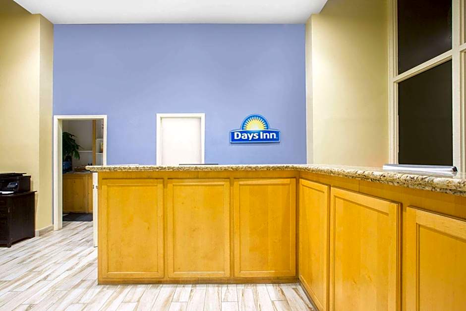 Days Inn by Wyndham Lake Havasu