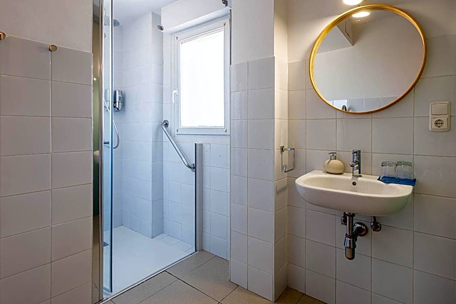 Bista Eder Hotel & Lodge