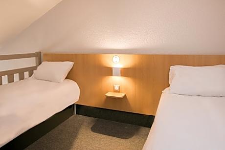 Quadruple Room - Non-Smoking