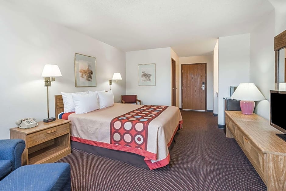 Super 8 by Wyndham Du Quoin