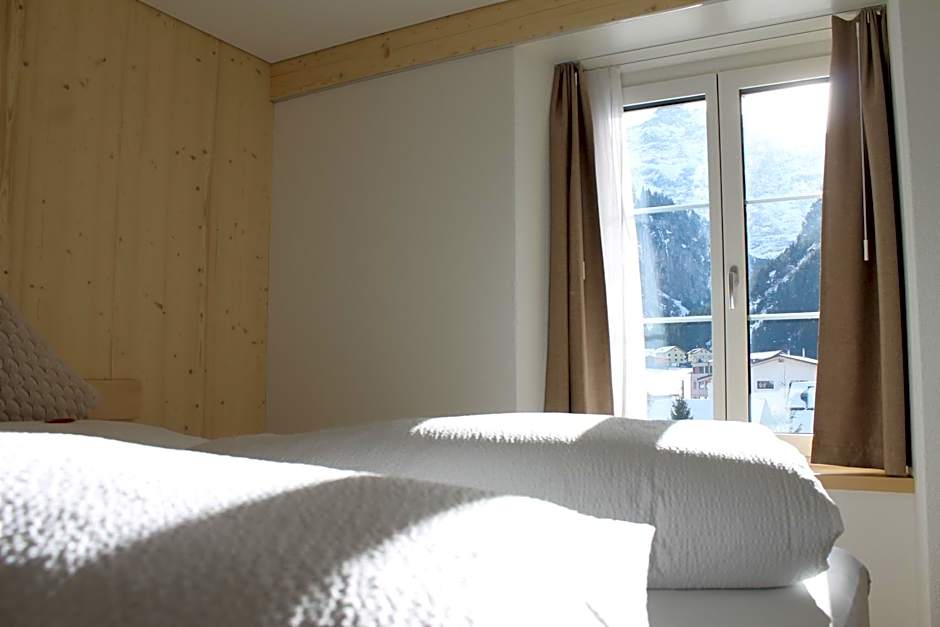 Hotel Alpina