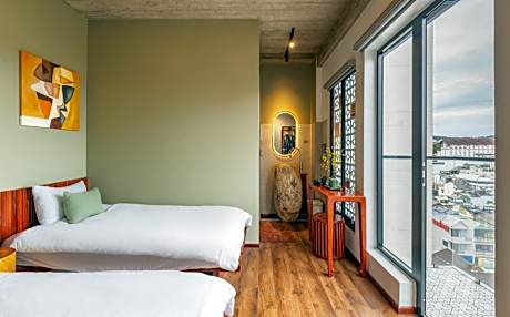 Deluxe Twin Room with Balcony