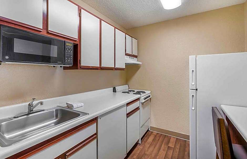 Extended Stay America Select Suites - Des Moines - West Des Moines