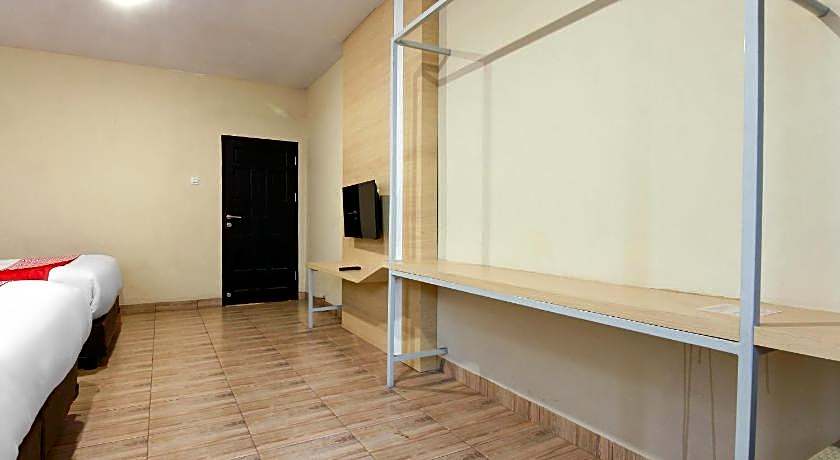 Capital O 3476 Millenium Inn