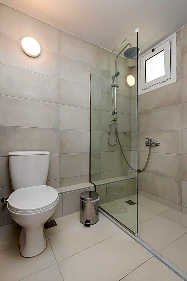 Mrs Chryssana Beach Hotel