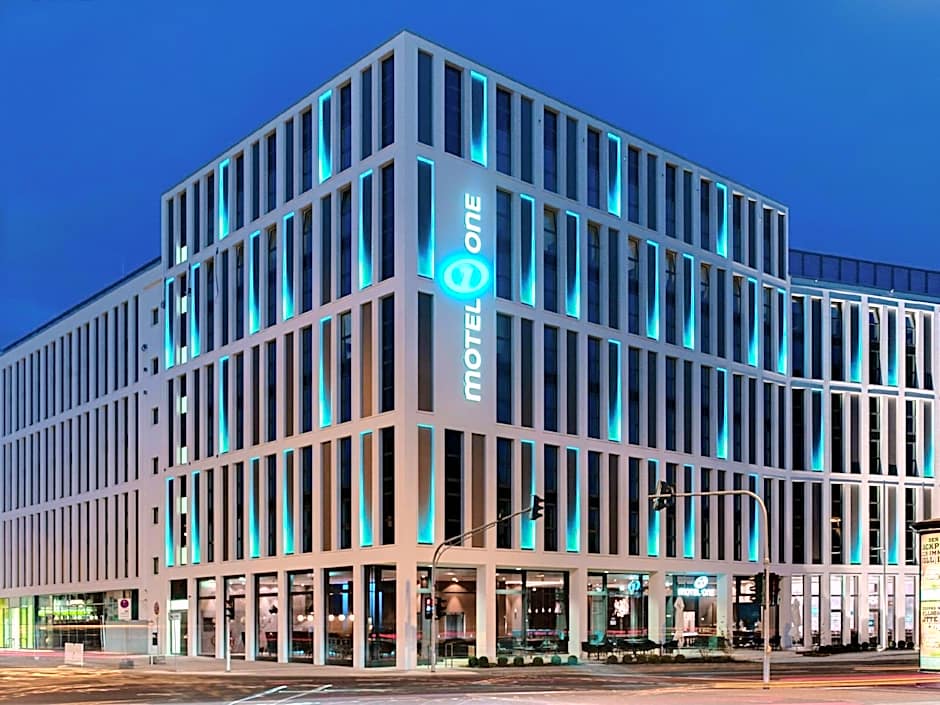 Motel One Köln-Altstadt
