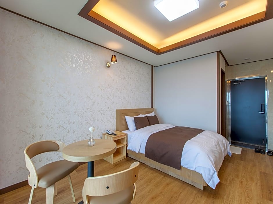Fellisia Hotel