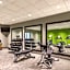 La Quinta Inn & Suites by Wyndham Cincinnati Sharonville