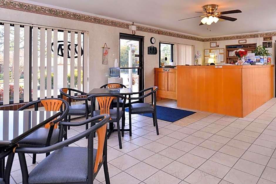 Loyalty Inn Rockingham
