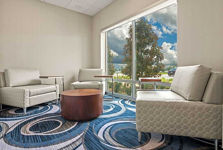Holiday Inn Express Orlando - Lake Buena Vista Area By IHG