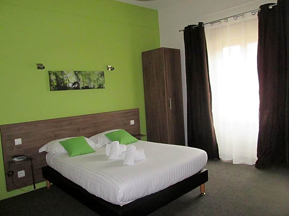 Logis Hostellerie Du Cheval Blanc
