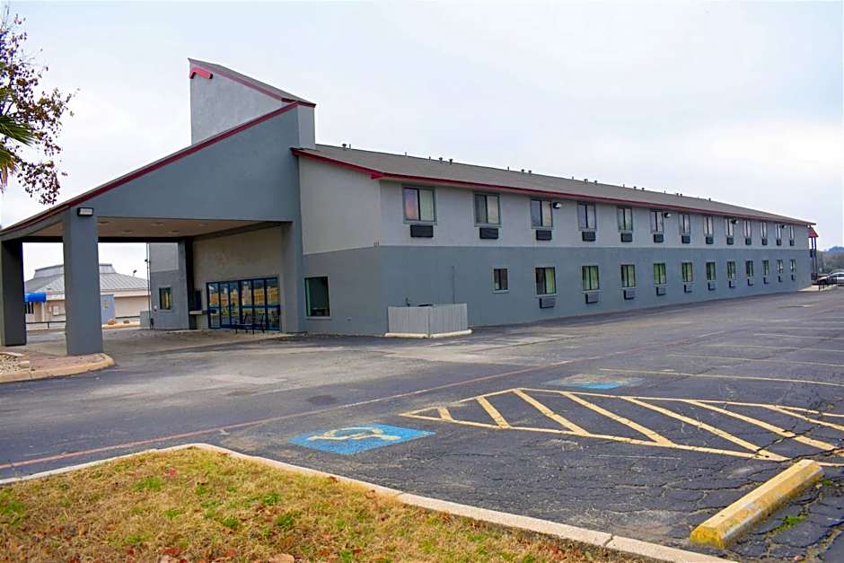 Super 8 by Wyndham New Braunfels I-35