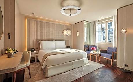 Grand Superior Room