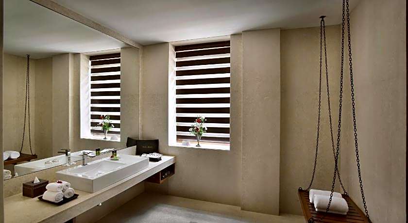 The Lalit Great Eastern Kolkata