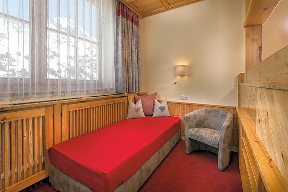 Hotel Garni Haus Tyrol