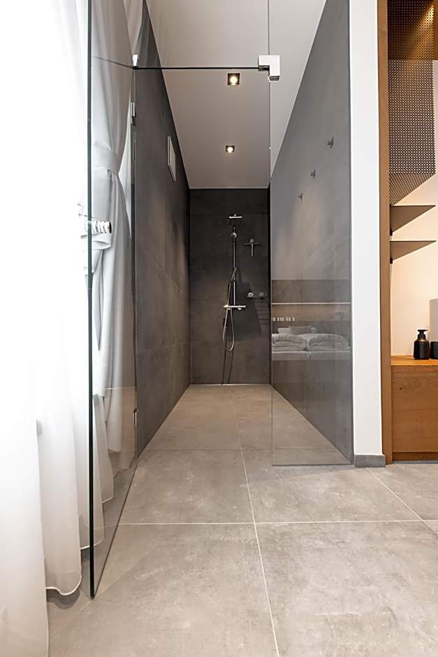 Max Mountain Apartments