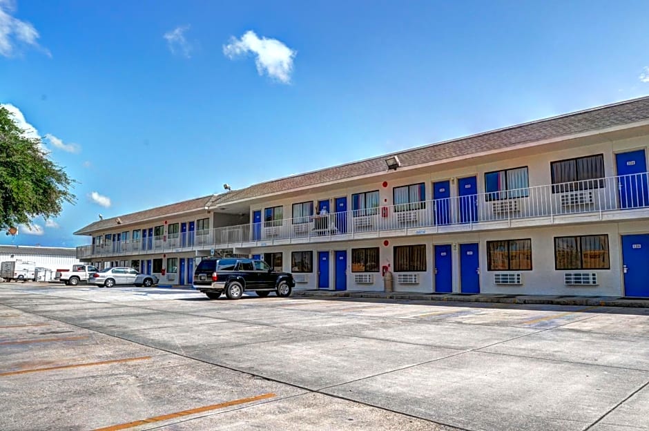 Motel 6-Slidell, LA - New Orleans