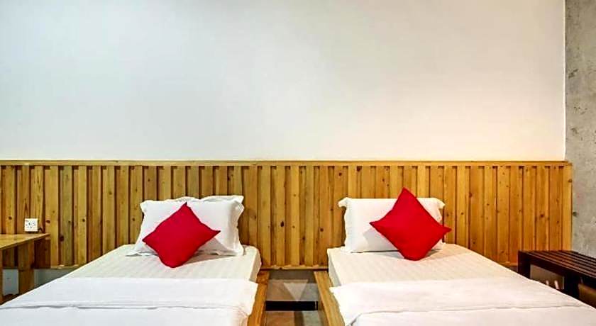 OYO 89454 Hotel Pavilion Inn