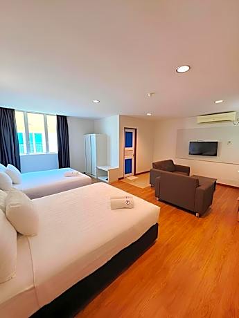 Superior Queen Room with Two Queen Beds