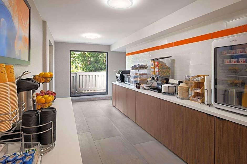 La Quinta Inn & Suites by Wyndham San Diego Scripps Poway