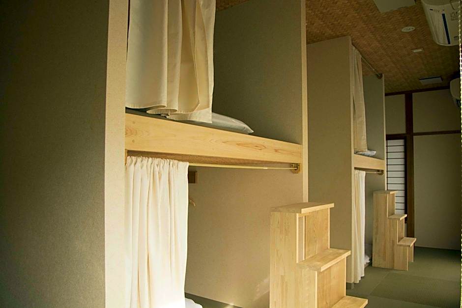 J-Hoppers Kumano Yunomine Guesthouse