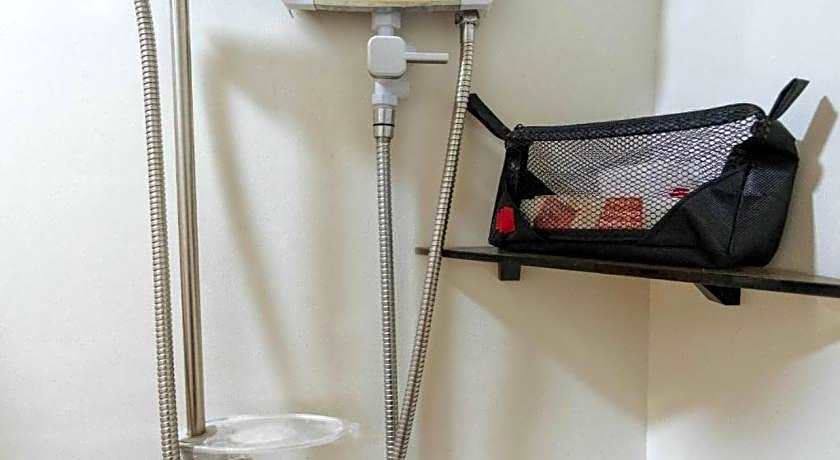 RedDoorz @ EM Pensiontel Butuan City