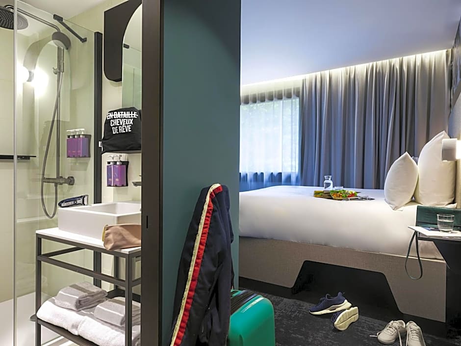 Tribe Paris La Defense Esplanade