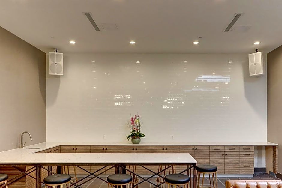 Microtel Inn by Wyndham Long Island City
