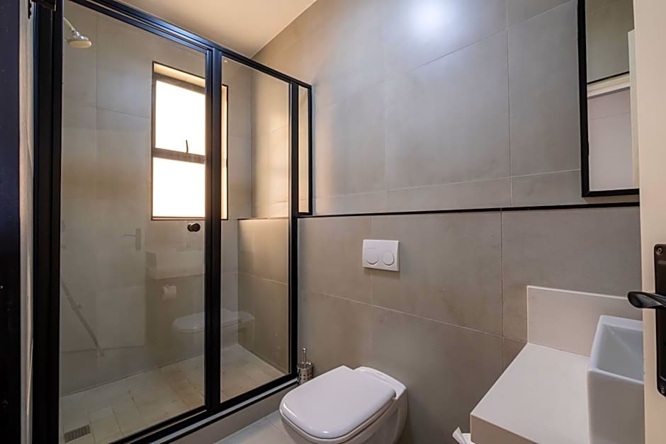 Inn & Out Plus Rosebank