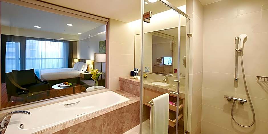 Fullon Hotel Taoyuan Airport Access Mrt A8