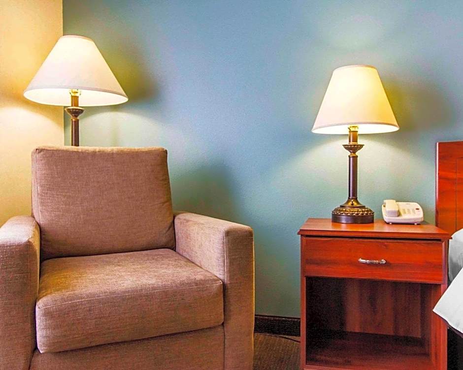 Sleep Inn & Suites Evansville - Casper