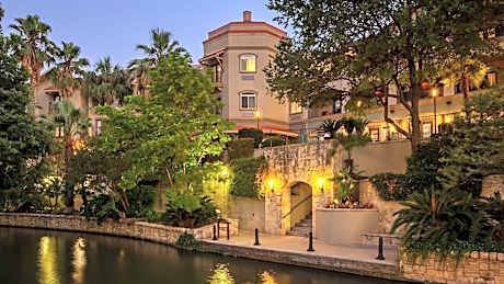 Hotel Indigo San Antonio Riverwalk By IHG